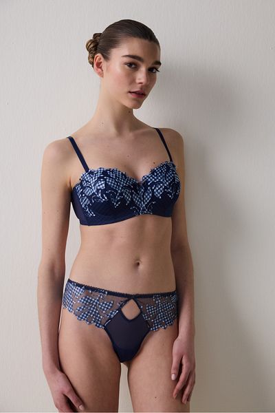 Penti Marineblauer Lotus-Broderie-BH