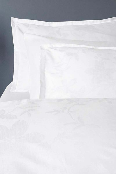 Altınbaşak Perle Jacquard Satin Double Duvet Cover Set White (6 Pieces)