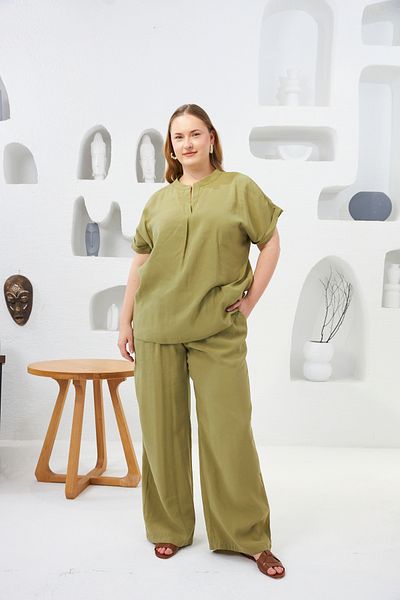 RMG Plus Size Judge Collar Blouse