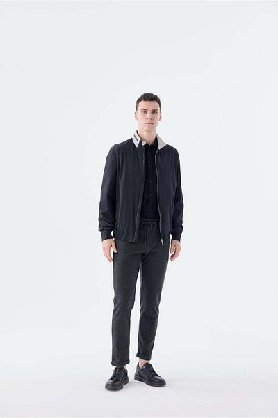 Jakamen Черно спортно яке с качулка Comfort Fit
