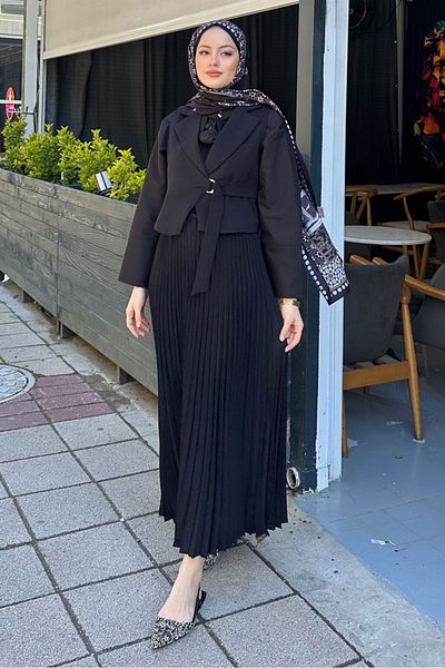 Ovn. Vest Skirt Pleated Suit - Black