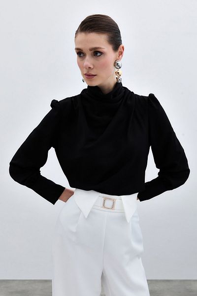 Sateen بلوزة بتفاصيل ثنيات - أسود