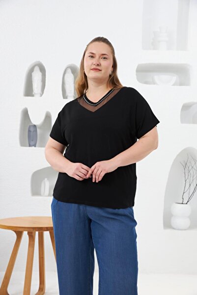 RMG Μπλουζάκι με λεπτομέρεια από τούλι και πέτρα σε μαύρο χρώμα