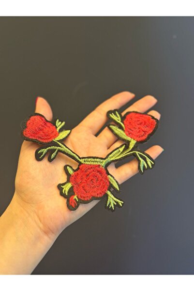 Gönülden Tasarım 13X9 CM CRVENA CVETNA VEZNA APLIKACIJA ZA GLAČANJE