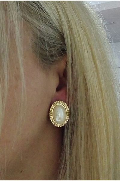 mos&more Gold Cream Stone Oval Stylish Women's Earrings