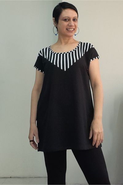 Mertcan Butik Black Hollow Neckline Front Black and White Garnish Size with the Whole Coming Low Arm Combed Viscose T-Shirt