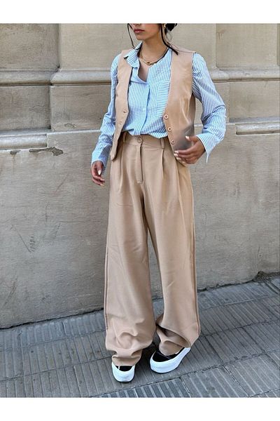 thesunfyre Women's High Waist Button Detail Pocket Flowy Loose Cut Fabric Palazzo Pants