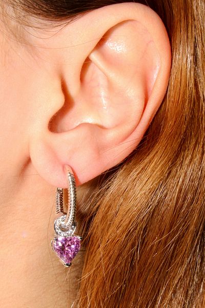 Leo'Stone Premium Series Pink Heart Model Dangle Women's Steel Earrings