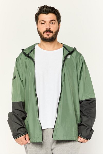 New Balance Men Sportswear Fit Long Sleeves Running Jacket, Green