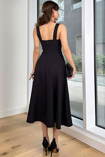 CoolLook Kalın Askılı Sırtı Fermuarka Ön ve Arkası Kare Yakalı Kolsuz Diz Altı Esnek Elbise