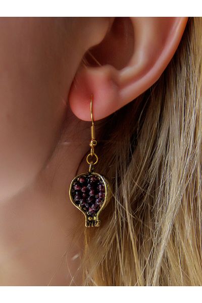 esha Natural Stone Garnet (Lal) Natural Stone Pomegranate Model Women's Earrings Euku20G
