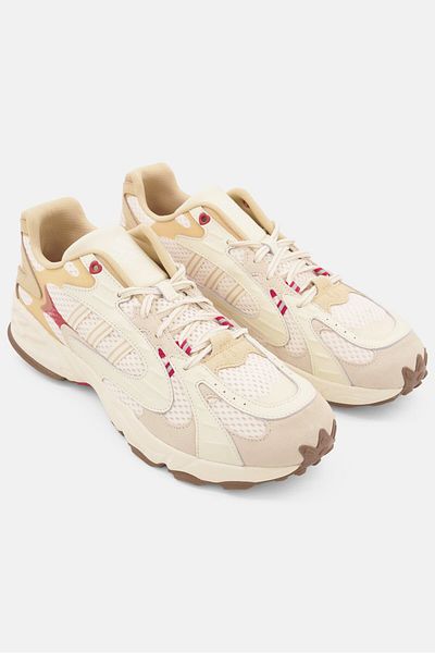adidas Men Ivp Savage Lace Up Outdoor Shoes, Off White