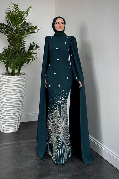 MERVEN AKYÜZ Βραδινό φόρεμα Farah Sleeves Cape Emerald