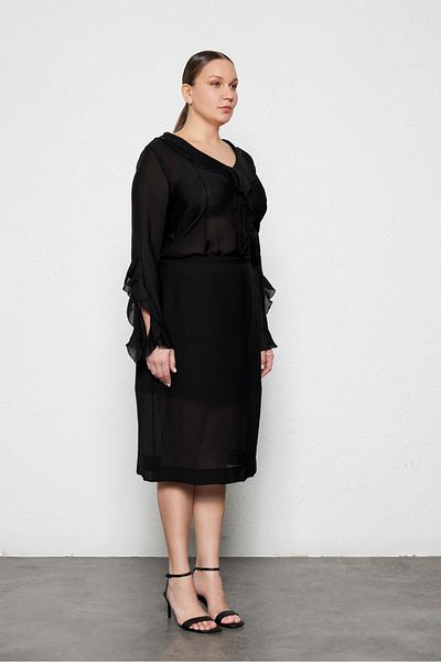 LUOKK BEYOND Fusta midi semi-transparentă de mărime mare, neagră