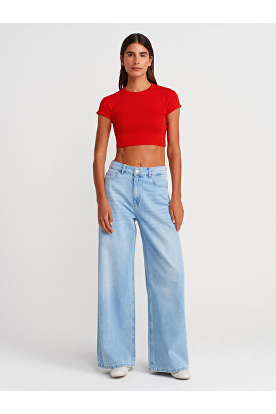 Dilvin 31810 Crew Neck Crop T-Shirt-Red
