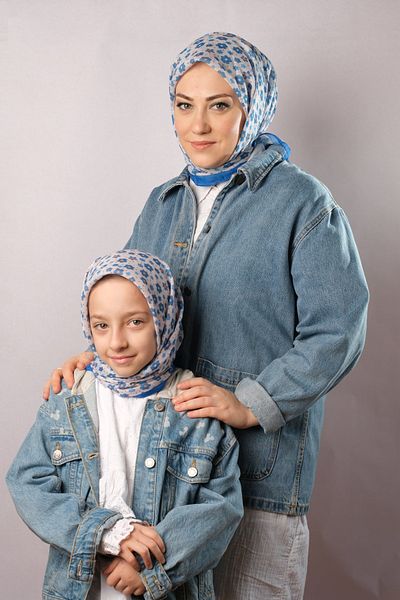 Giverny Saks Blue Digital Printed Mother Daughter Συνδυασμός Μουσουλμανικό Κασκόλ Βαμβακερό Πολυεστέρας Μαργαρίτα με μοτίβο 6004_24