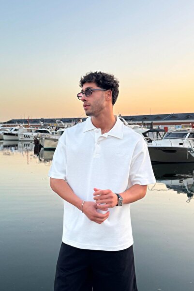 Flaw Wear Ξέχνα το Μέλλον Με κέντημα Εκρού Μπλουζάκι