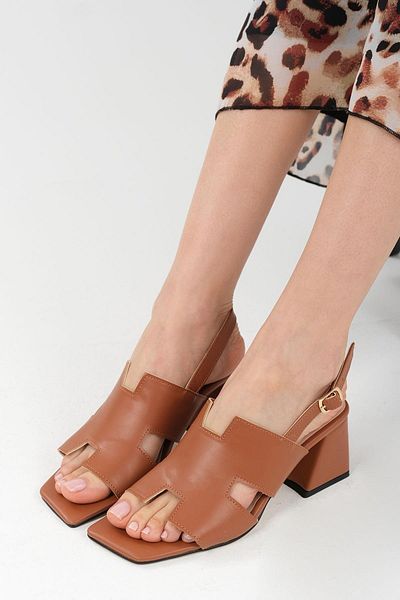 Mio Gusto Verena Tan Color Heeled Women's Sandals
