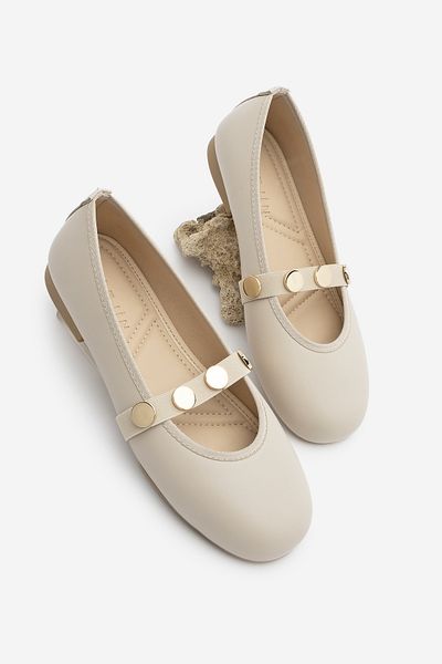 Marjin Beige Ballerinas für Damen – Plüsch mit goldener Schnalle und Bändern