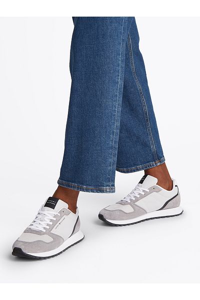 Tommy Hilfiger Men Grey Whisper Logo New Runner Suede Sneakers