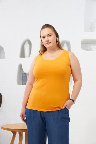 RMG Athlete Is a Large Orange Trousers