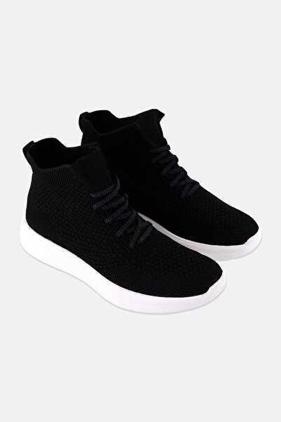 CLARKS حذاء نسائي قياسي Ezera برباط، أسود