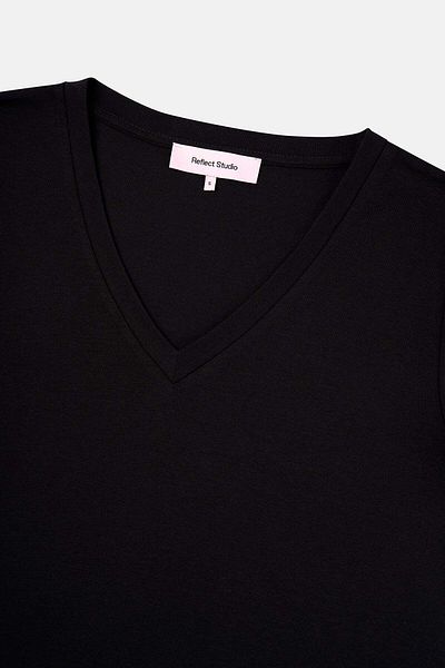 Reflect Studio Basic Lightweight V-Neck Women's T-Shirt - Black