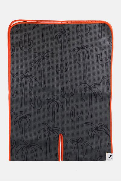 Puma Men Tour Microfiber Towel 100 X 36 Cm, Black/red