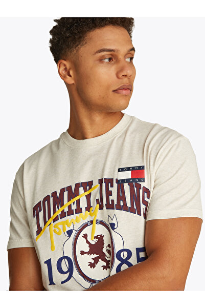 Tommy Hilfiger تي شيرت رجالي من قماش الشوفان مارل Htr بقصة عادية ورقبة دائرية