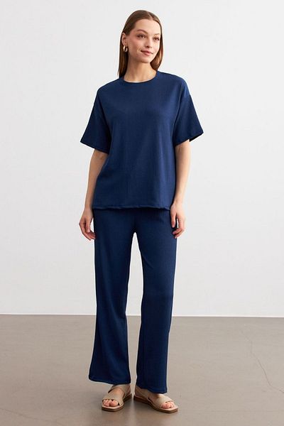 MODAGEN Women's Navy Blue Crew Neck Short Sleeve T-Shirt Crinkle Set with Pants