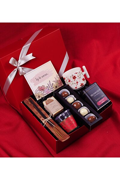 Kitaplı Hediye Anneye Hediye - Fincan Çikolata Mum Tütsü Sabun Içerikli Annel...