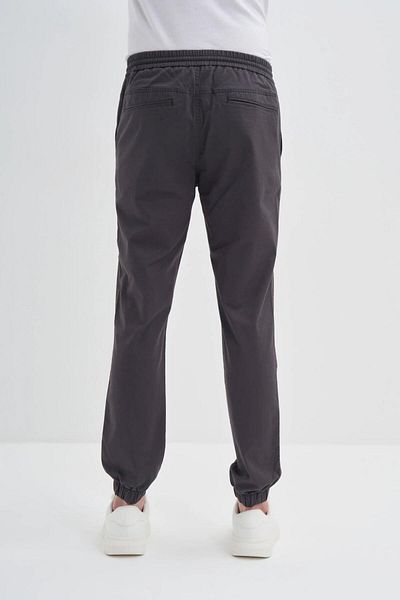 Cazador 0004 ΑΝΘΡΑΚΙΤΙΚΟ ΑΝΔΡΙΚΟ ΠΑΝΤΕΛΟΝΙ JOGGER ΜΕ ΚΛΕΙΣΤΗ ΜΕ ΚΟΥΜΠΙ ΚΑΙ ΕΛΑΣΤΙΚΟ ΜΕ ΤΗΝ ΜΕΣΗ ΚΑΙ ΤΗΝ ΠΟΥΚΑΜΙΣΑ