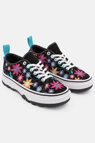 Vans Women Sentry Old Sko Embroidered Lace Up Casual Shoes, Black Combo