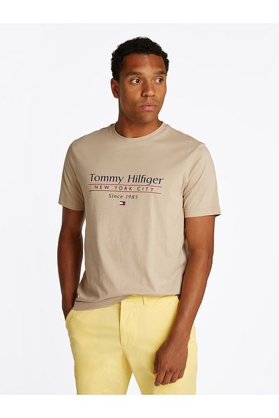 Tommy Hilfiger Tommy Hilfiger Men Sandalwood Logo Crew Neck T-Shirt