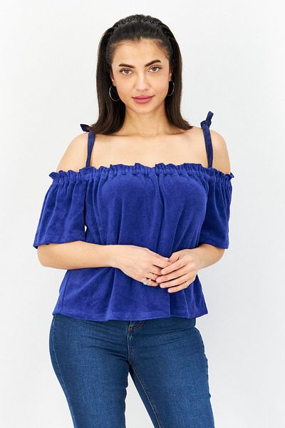 Juicy Couture بلوزة نسائية ذات رقبة مربعة وأكمام مكشوفة ومنسوجة، باللون الأزرق