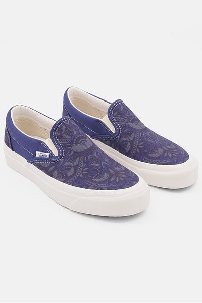 Vans Women Classic Slip On Casual Shoes, Navy Blue Combo