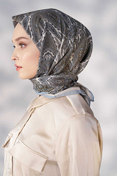 Madame Polo Blue Daisy Linda Pattern Scarf