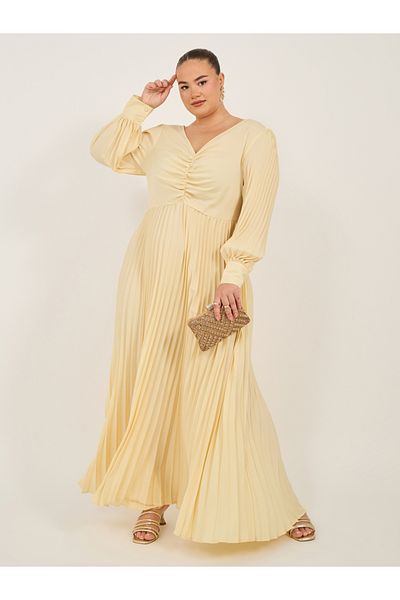 Styli Plus Size Pleated Long Sleeves A-Line Maxi Dress