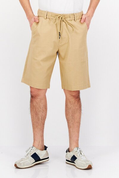 Levi's Men Solid Basic Shorts, Beige