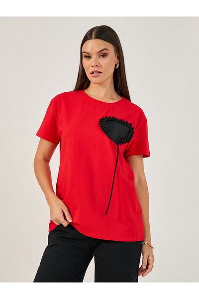 Styli Short Sleeve Heart Applique Detailed Round Neck T-shirt