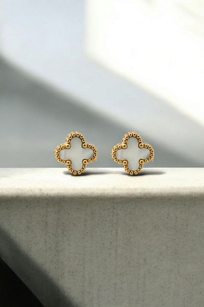 Çlk Accessories Steel Minimal Pearlescent Clover Earrings 35698