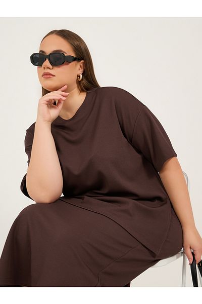 Styli Plus Size Ribbed Knit Round Neck Oversized T-Shirt