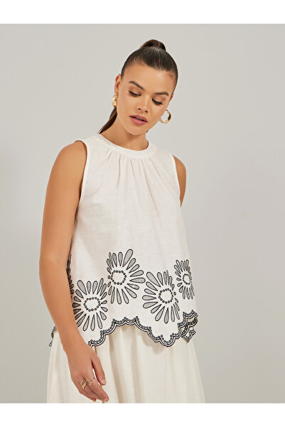 Styli Schiffli Embroidered Hem Sleeveless Blouse