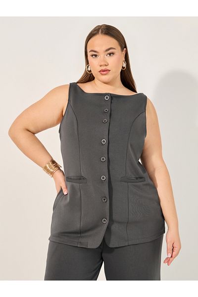 Styli Solid Sleeveless Button-Up Top