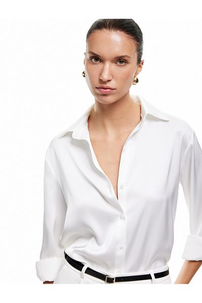 Koton Comfortable Fit Classic Lapel Long Sleeve Satin Shirt