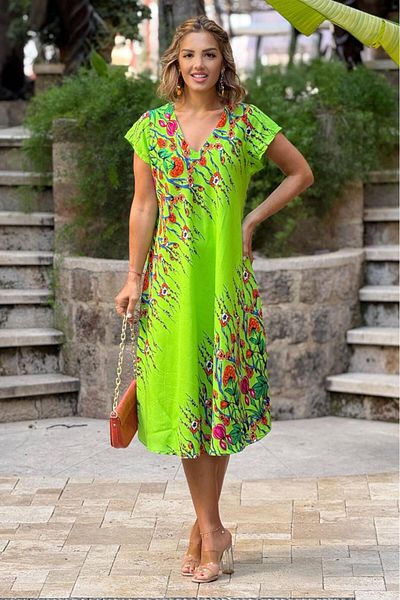 Nevin Kaya Moda Φόρεμα Afitap με μοτίβο τριαντάφυλλο με πράσινο σιντριβάνι