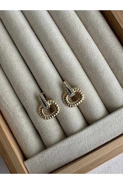 ringbox Gold Earrings with Oval Stones
