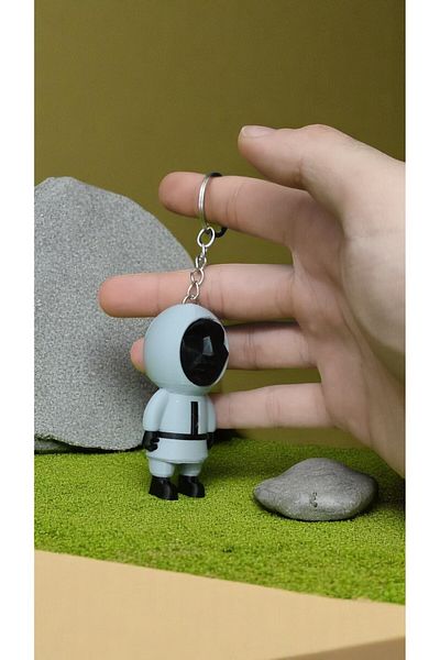 Vaiflagy Store Squid Game Frontman Keychain Gift (1 Piece)