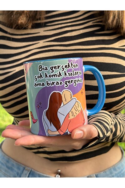 mug shop Biz Gerçekten Çok Komik Kızlarız Yazılı Hediyelik Porselen Mega Kupa...