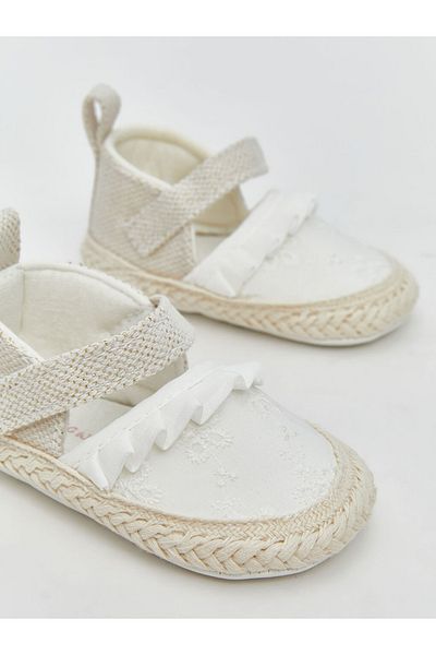 LC Waikiki Comfortable and Flexible Sole Baby Girl Shoes with Embroidery and Straw Braid Detail